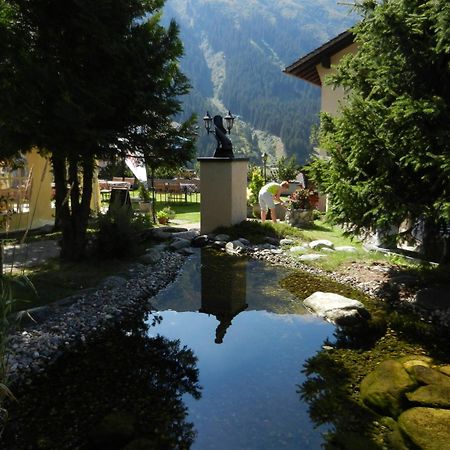 Hotel B&B Casa La Val Sedrun Luaran gambar