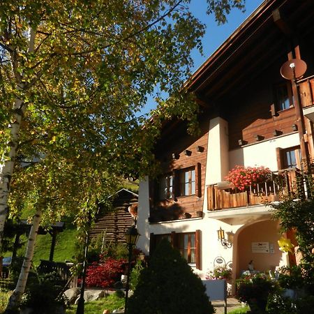Hotel B&B Casa La Val Sedrun Luaran gambar